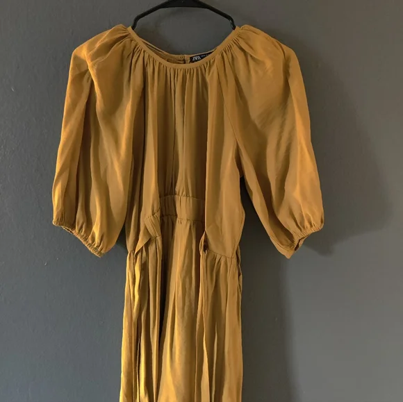 open lace back dress Zara Satin Cut Out Mini  Rent To Dress NZ